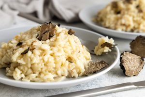 Risotto,With,Wild,Porcini,Mushrooms,And,Black,Truffles,From,Italy