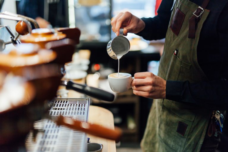 Barista,Making,Cappuccino,,Bartender,Preparing,Coffee,Drink