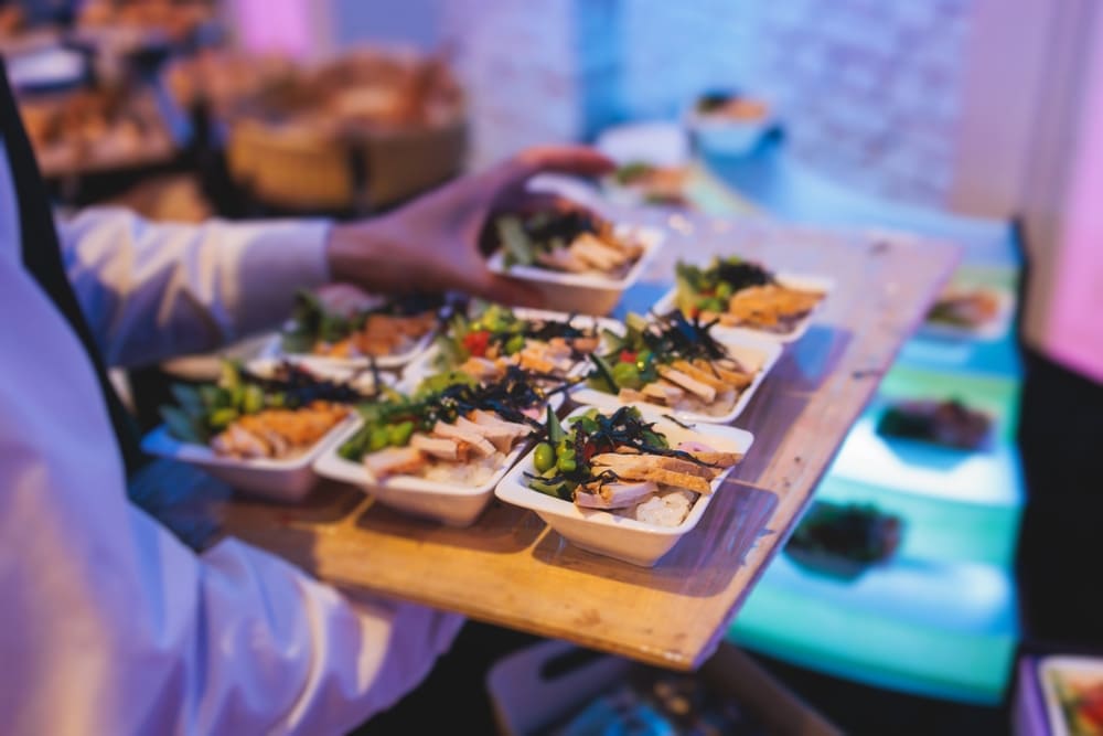 Choisir un traiteur pour un coctail dinatoire d'entreprise