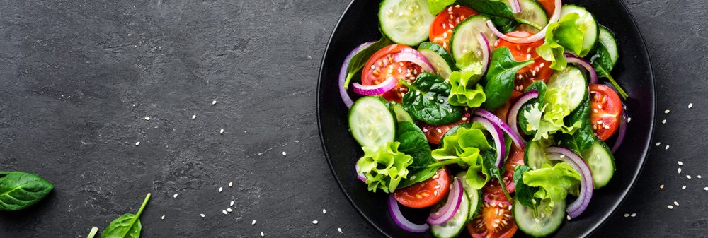 Healthy,Vegetable,Salad,Of,Fresh,Tomato,,Cucumber,,Onion,,Spinach,,Lettuce